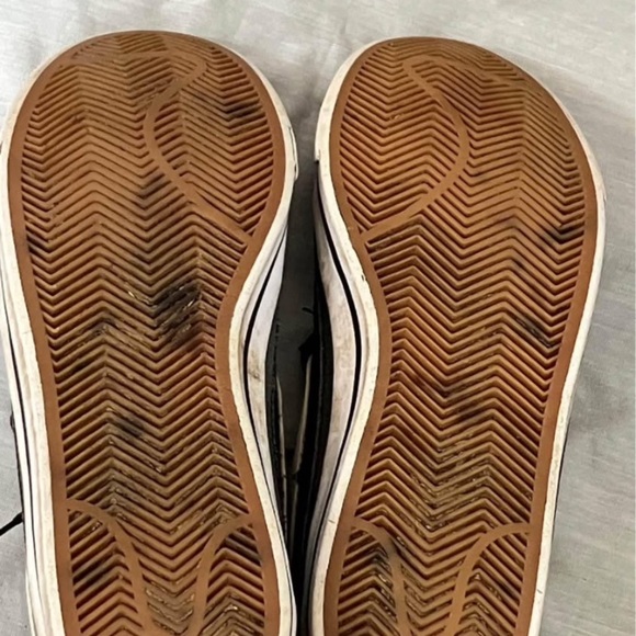 Nike youth size 6Y (big boys / girls) Boys Court Legacy DA5380-002 - Picture 10 of 11